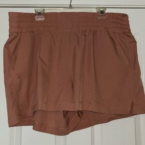 Old Navy Women’s Plus Size stretch tech shorts